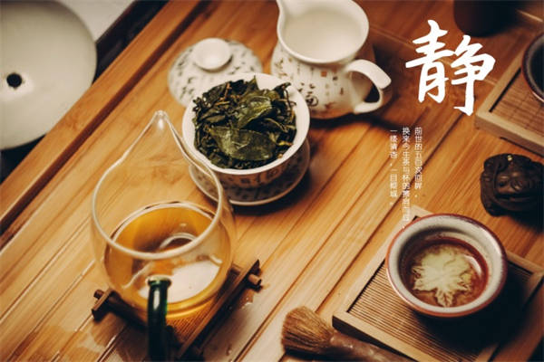 一个人心烦的伤感说说 又a又飒的文案